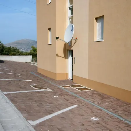 Apartament With A Parking Space Mastrinka, Ciovo - 10364