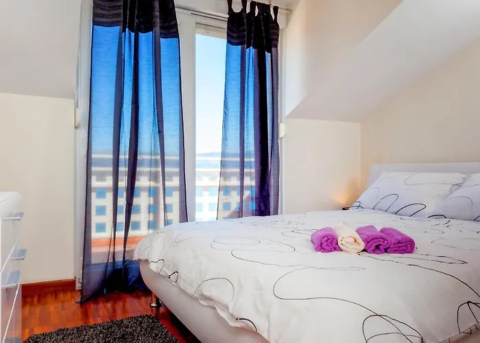 Διαμέρισμα Apartments With A Parking Space Mastrinka, Ciovo - 10364 Τρογκίρ