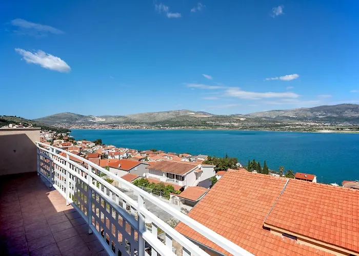 With A Parking Space Mastrinka, Ciovo - 10364 *